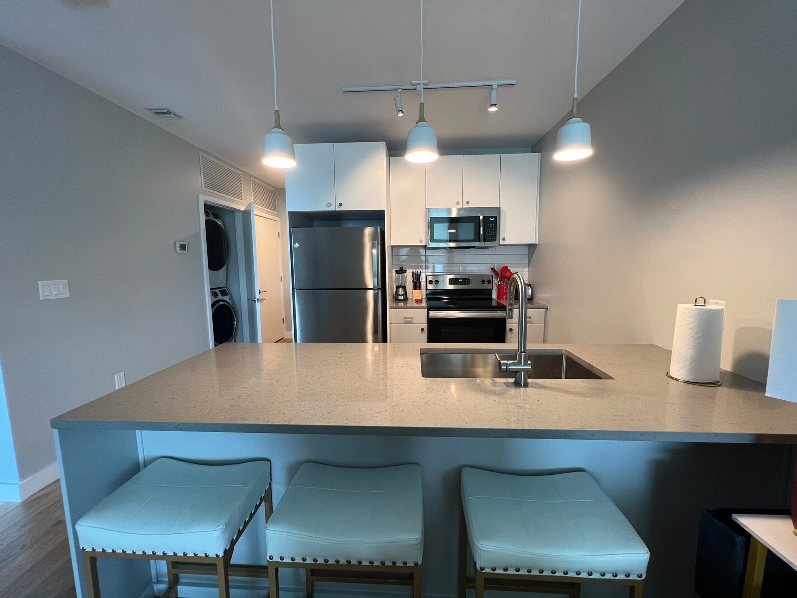 20L: 1 Bedroom 1 Bathroom Unit