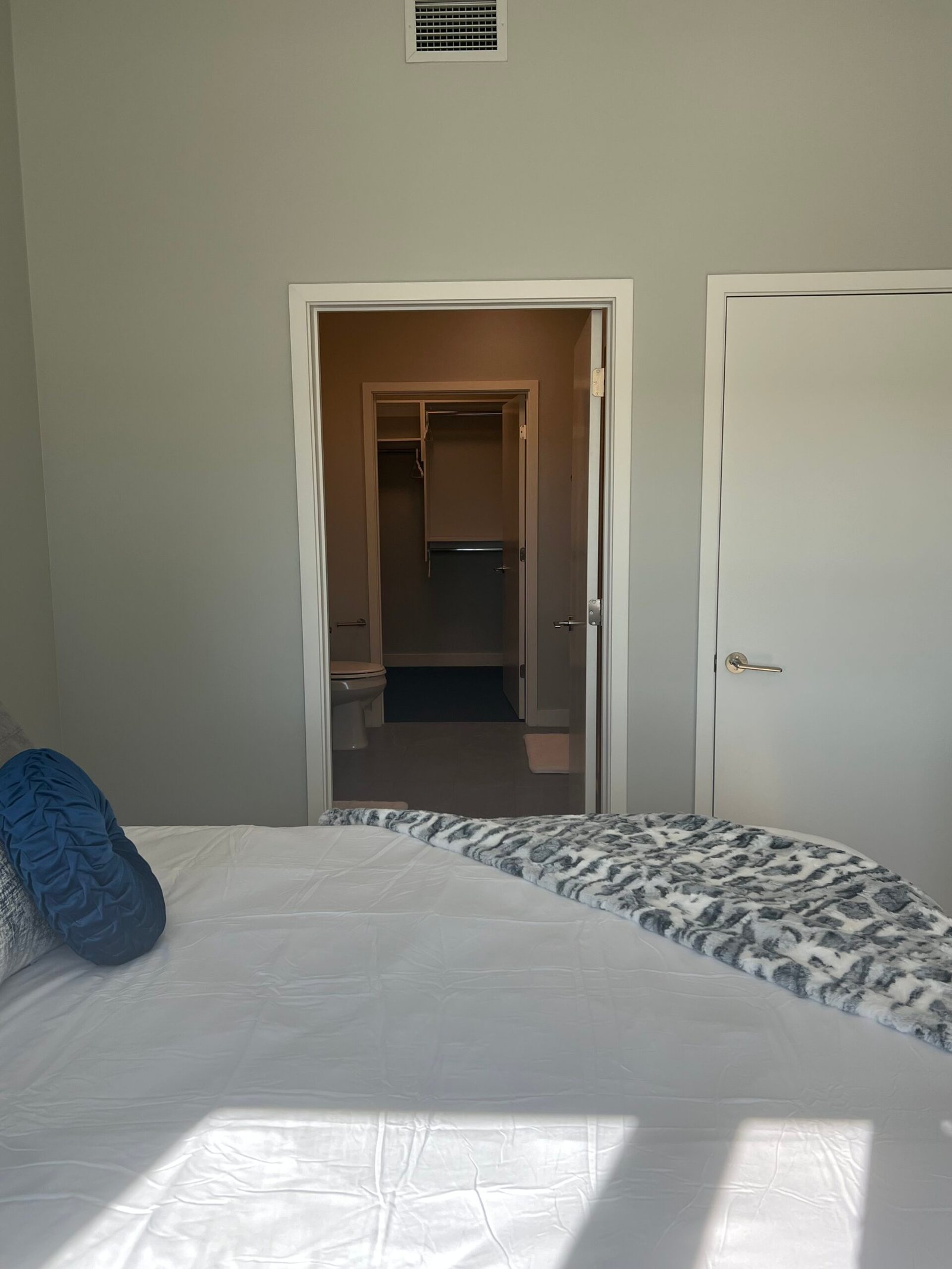 08L: 1Bedroom 1Bathroom